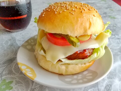 手作りバンズでハンバーガー♪